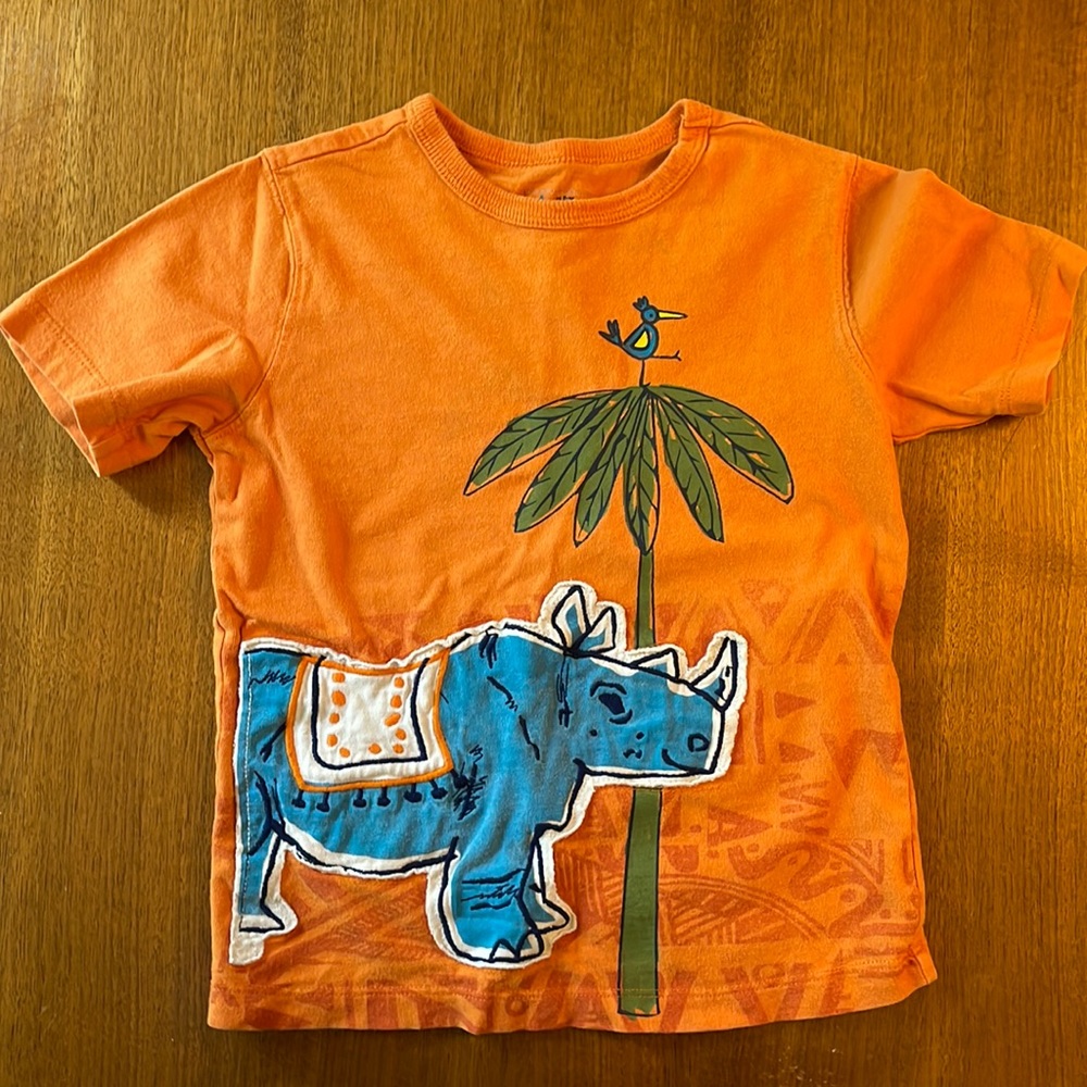 Gap orange Rhinoceros tee. Size 5. Boys